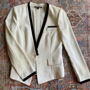 Gianni Bini White and Black Blazer Size 2